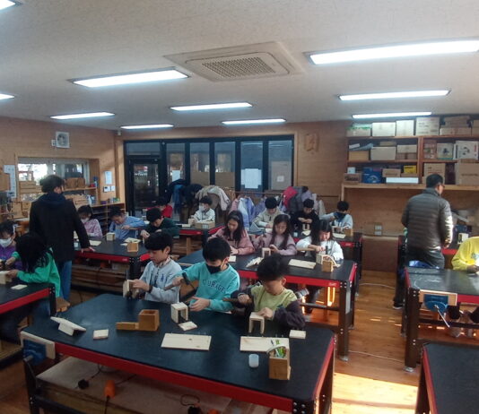 나뭇결 따라 내 마음결 어루만지며 “뚝딱뚝딱” 노원구, 목공예체험장 4개소 운영